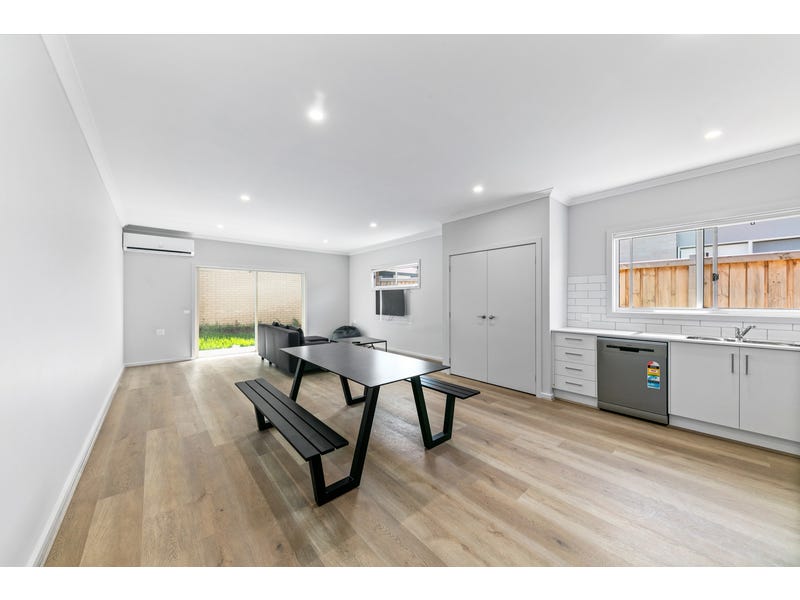 16 Garganey Road — photo 2