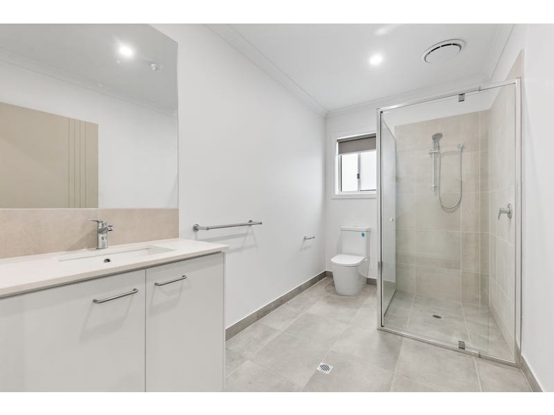 6 Webb Road — photo 3